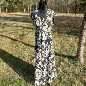 Elegant Black and Cream Floral Maxi Dress